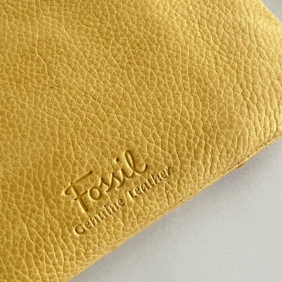 Fossil Embroidered Butterflies Floral Wristlet Wallet‎ Leather Yellow Clutch - Picture 7 of 15